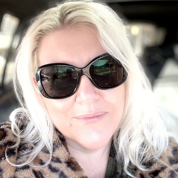 Meet your Posher, Lisa - Picture 4 of 8